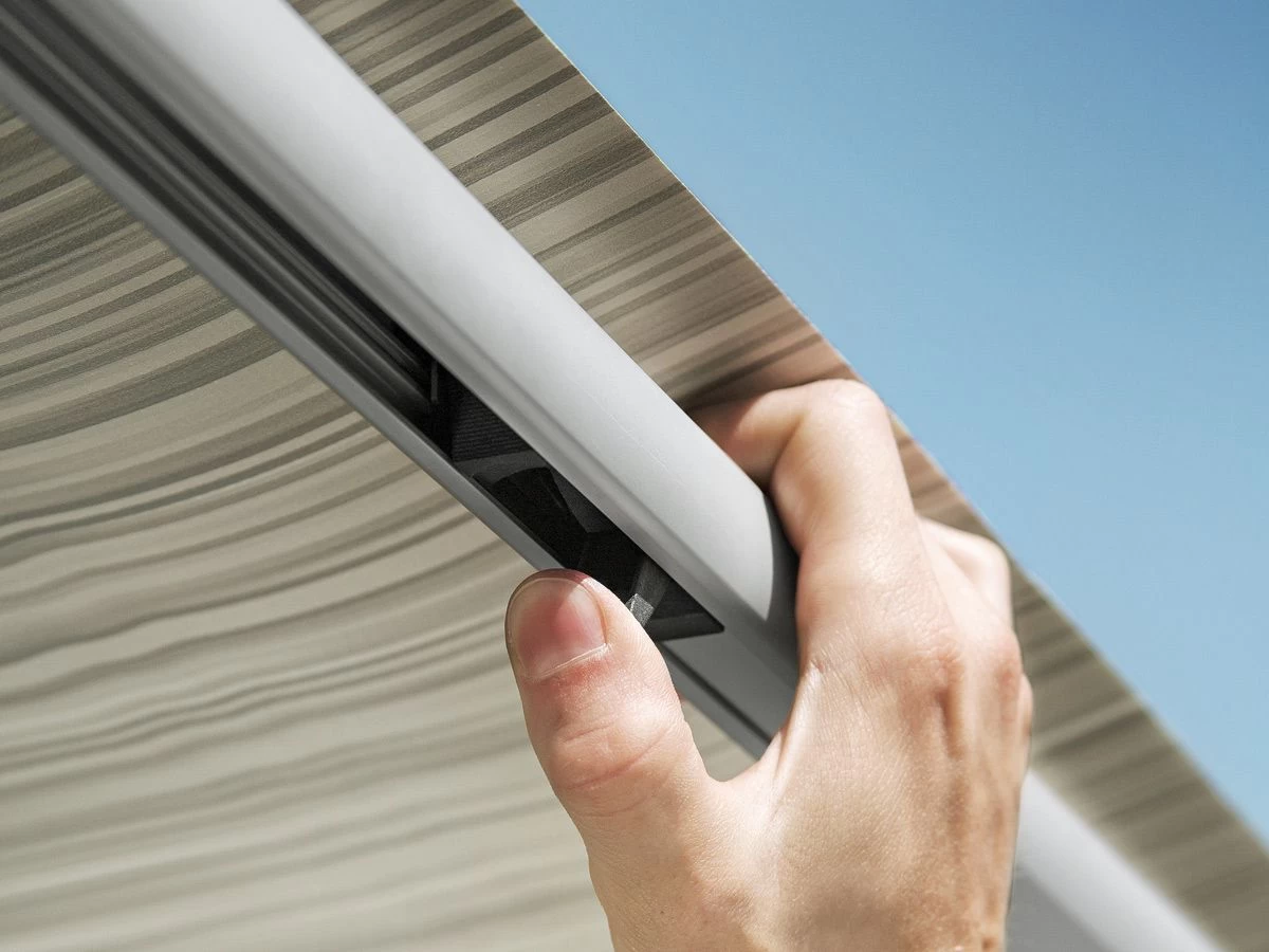 Thule Omnistor 1200 450 Mystic Grey Zakluifel 8 Thule Omnistor 1200 450 Mystic Grey Zakluifel - Afbeelding 6