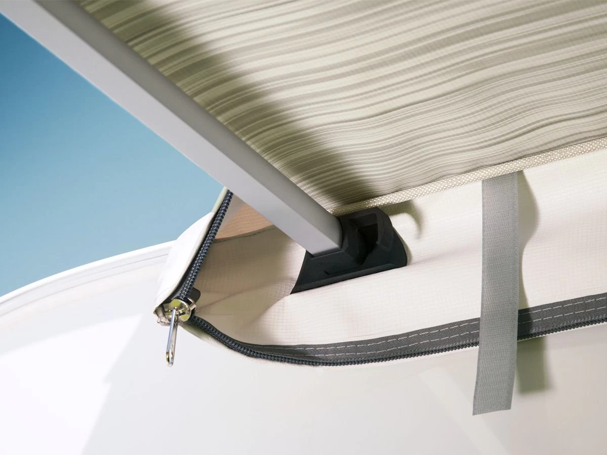 Thule Omnistor 1200 375 Mystic Grey Zakluifel 9 Thule Omnistor 1200 375 Mystic Grey Zakluifel - Afbeelding 7